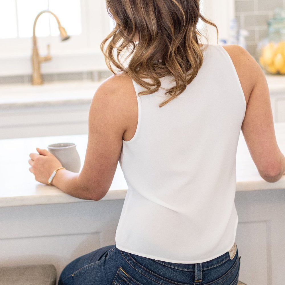 White Sleeveless Blouse with Tie Detail - Picture 4 of 4